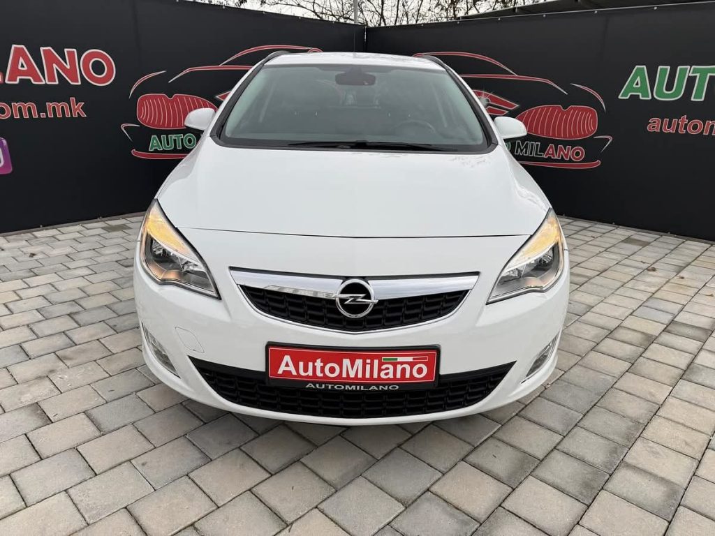 OPEL ASTRA J SW 2011 ГОДИНА