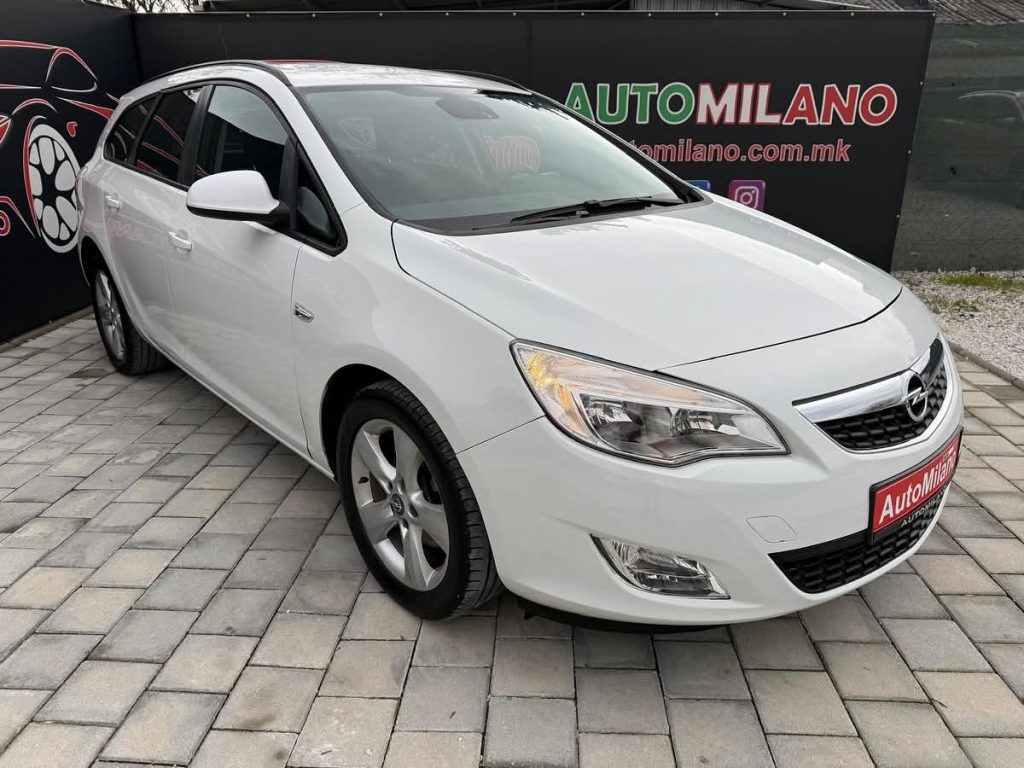 OPEL ASTRA J SW 2011 ГОДИНА