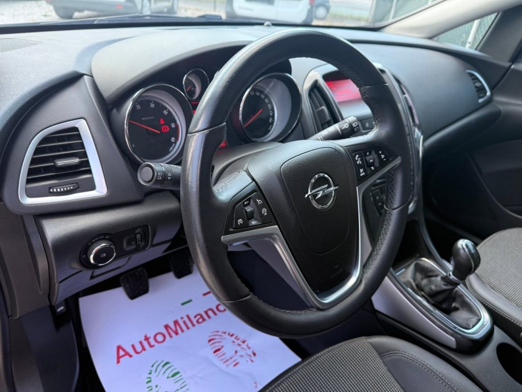 OPEL ASTRA J Cosmo - 1.7 CDTI (110KS) - 2013
