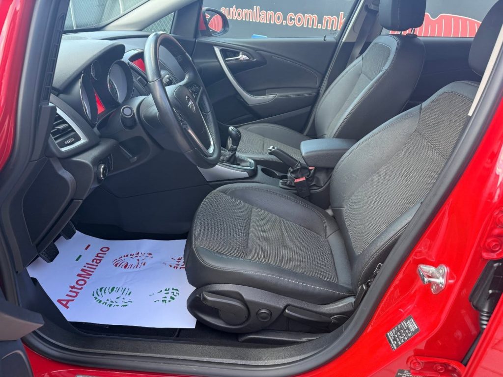 OPEL ASTRA J Cosmo - 1.7 CDTI (110KS) - 2013