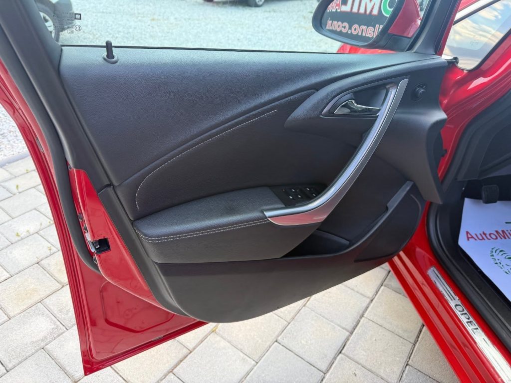 OPEL ASTRA J Cosmo - 1.7 CDTI (110KS) - 2013