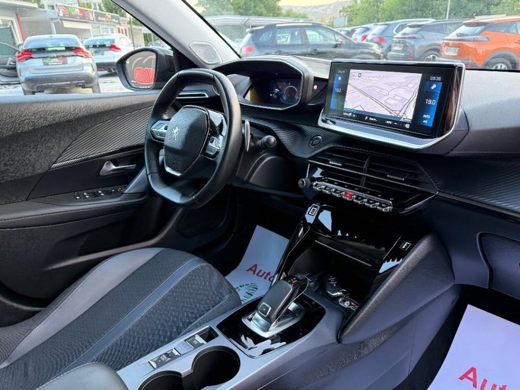 PEUGEOT 2008 Allure - 1.5 HDI (130KS) - 2020